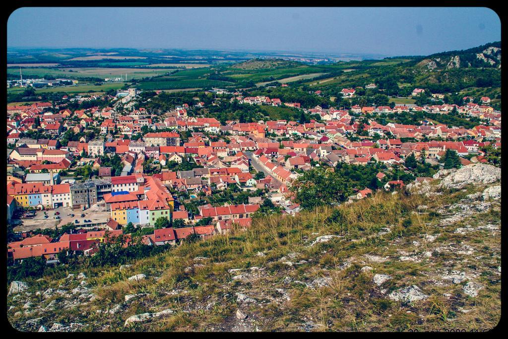 Apartman A Ubytovani U Machu Mikulov Eksteriør billede