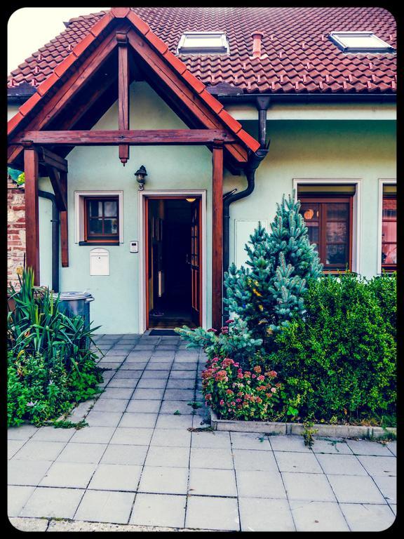 Apartman A Ubytovani U Machu Mikulov Eksteriør billede